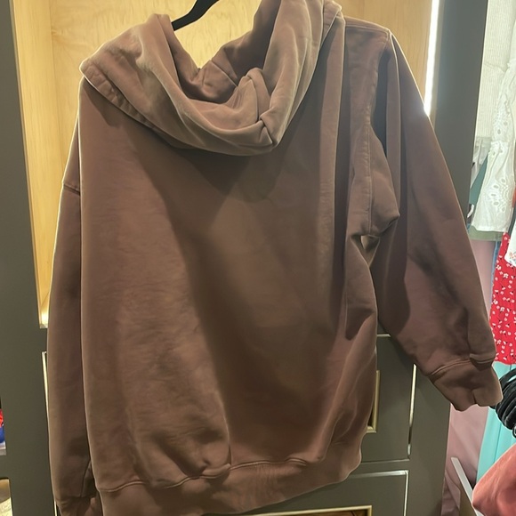 Brandy Melville- Brown Oversized zip up - Picture 2 of 3